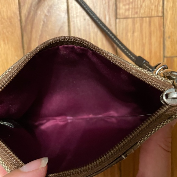 Coach wristlet - Picture 2 of 4